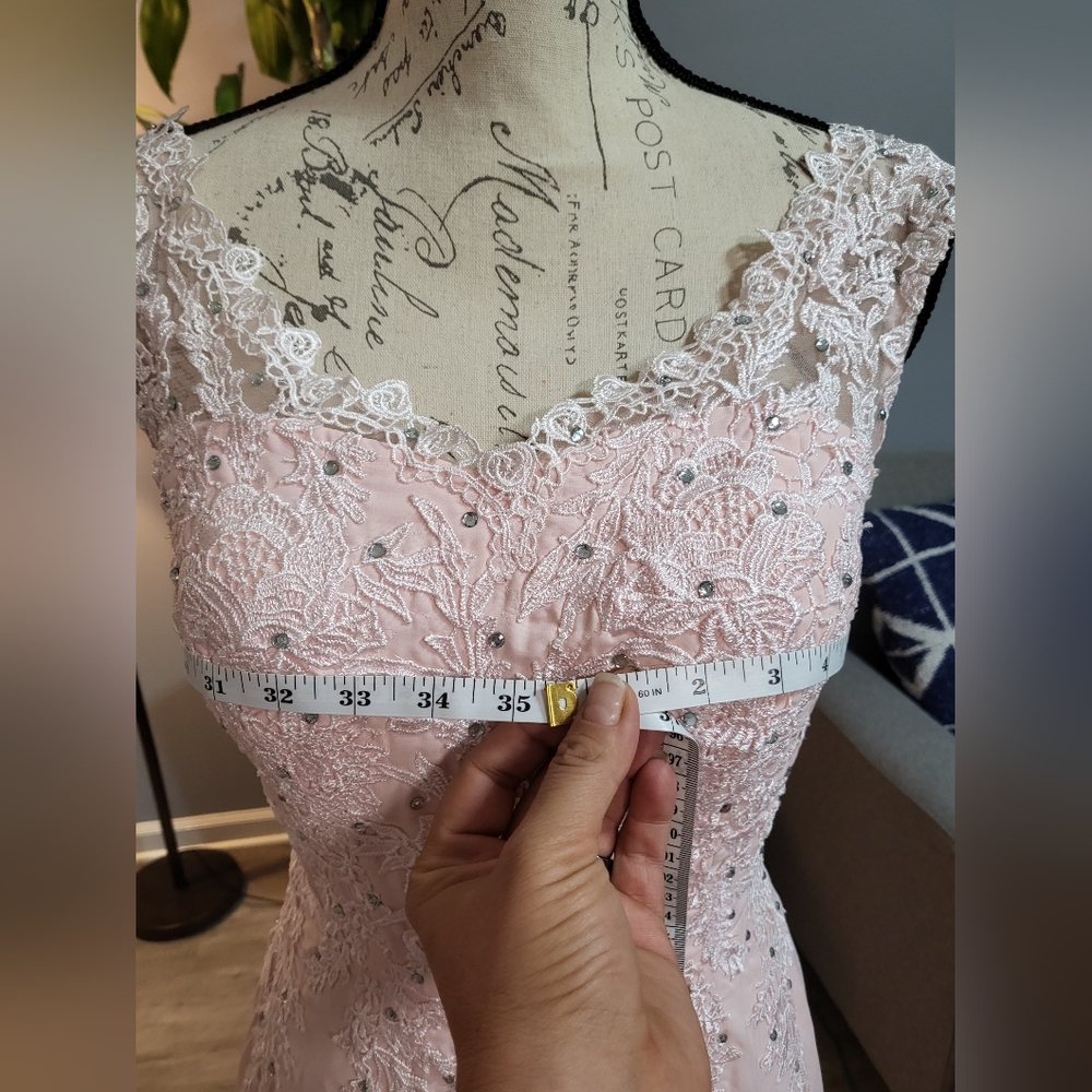 Modest lace bridesmaid dress - Picture 13 of 14